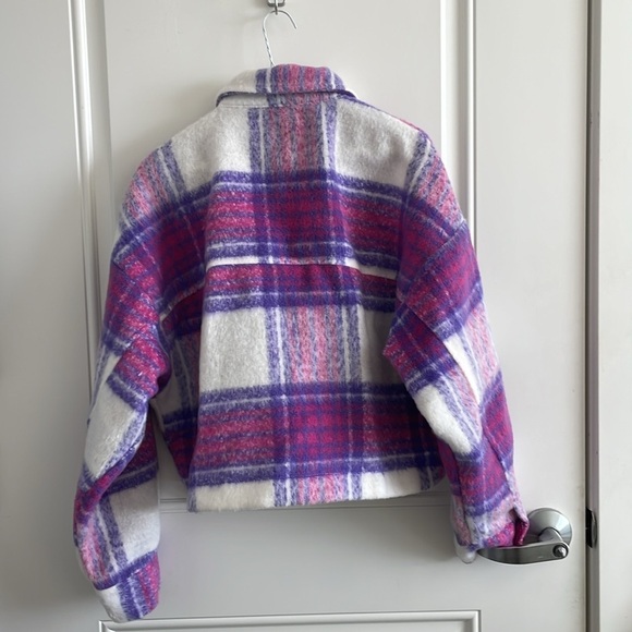SO Kohl’s Women’s White, Pink, Purple Cropped Flannel Jacket w/ Buttons - Size M - Picture 2 of 6